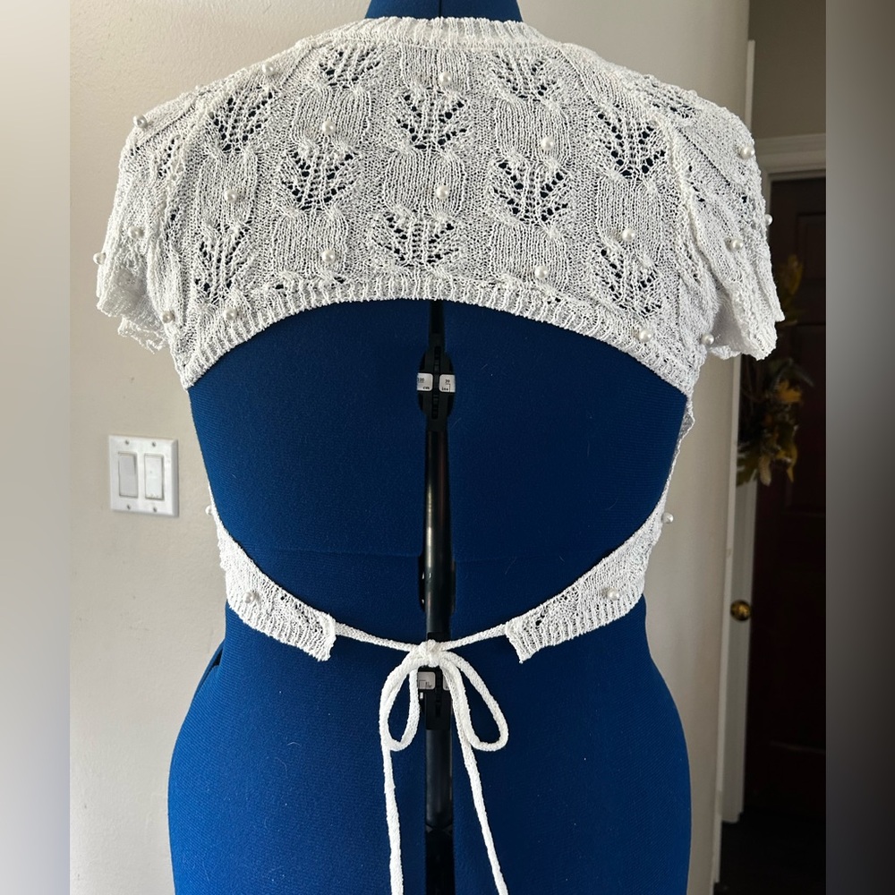 Elegant White Knit Bolero Shrug